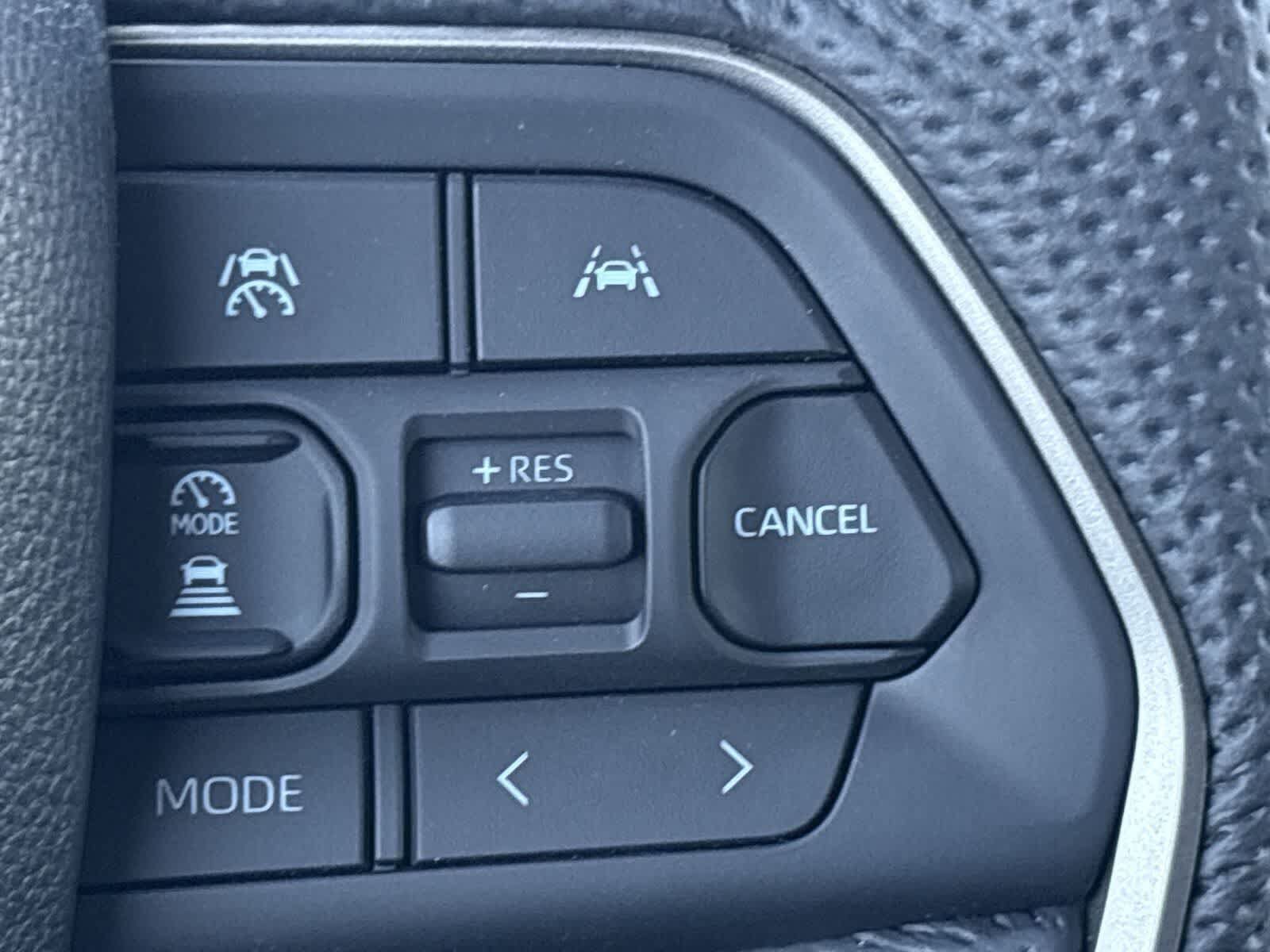 Used 2025 Toyota Tacoma SR5 AWD/4WD image 28