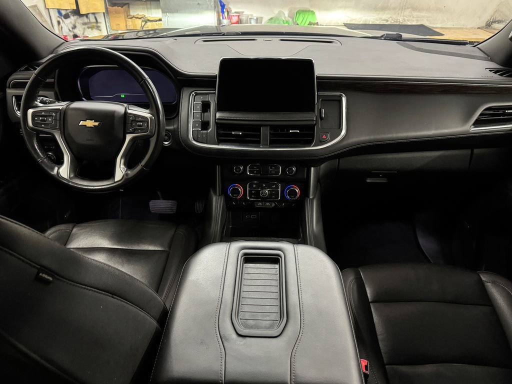 Used 2022 Chevrolet Suburban LT image 17