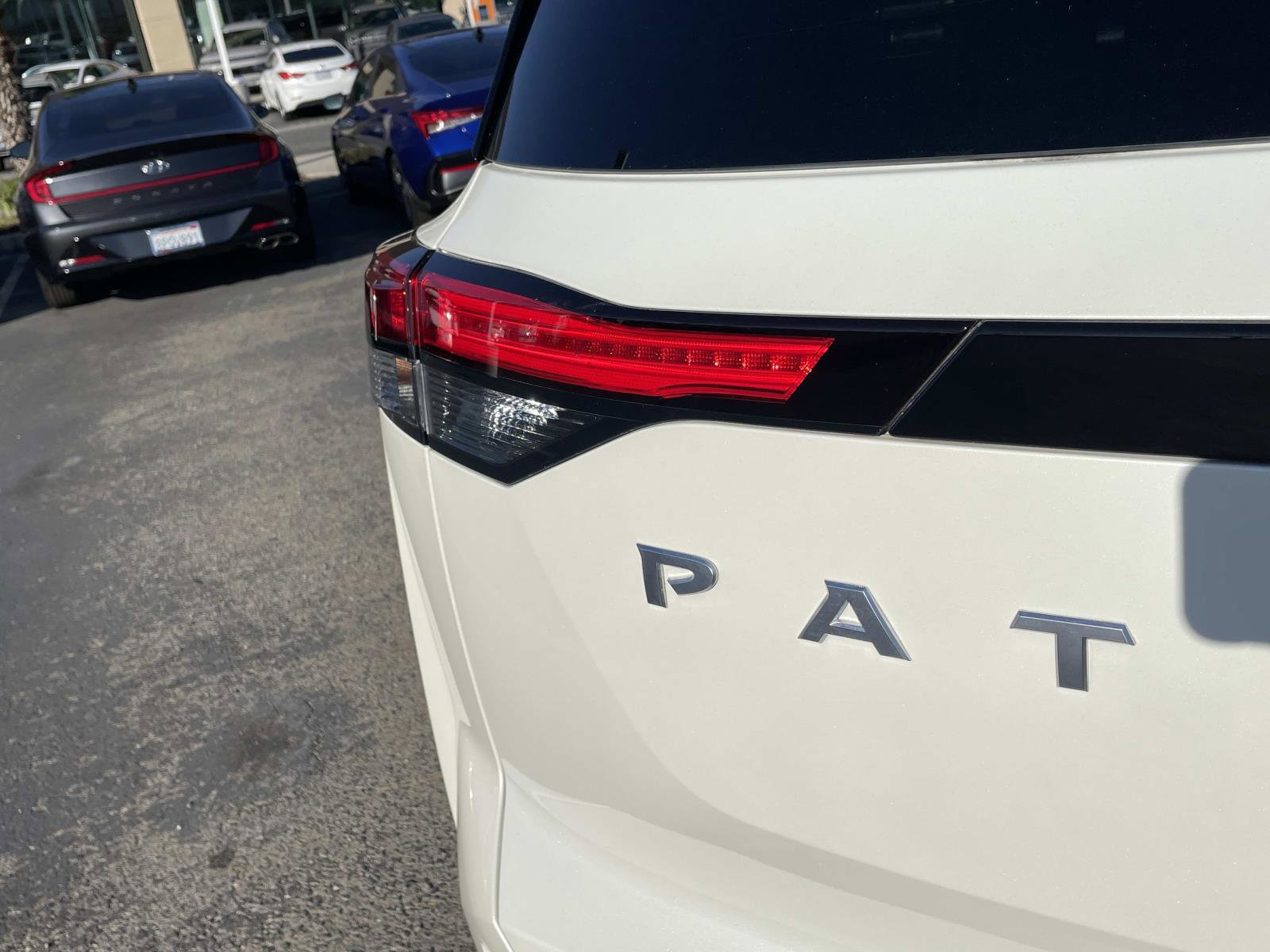 Used 2024 Nissan Pathfinder SV image 29