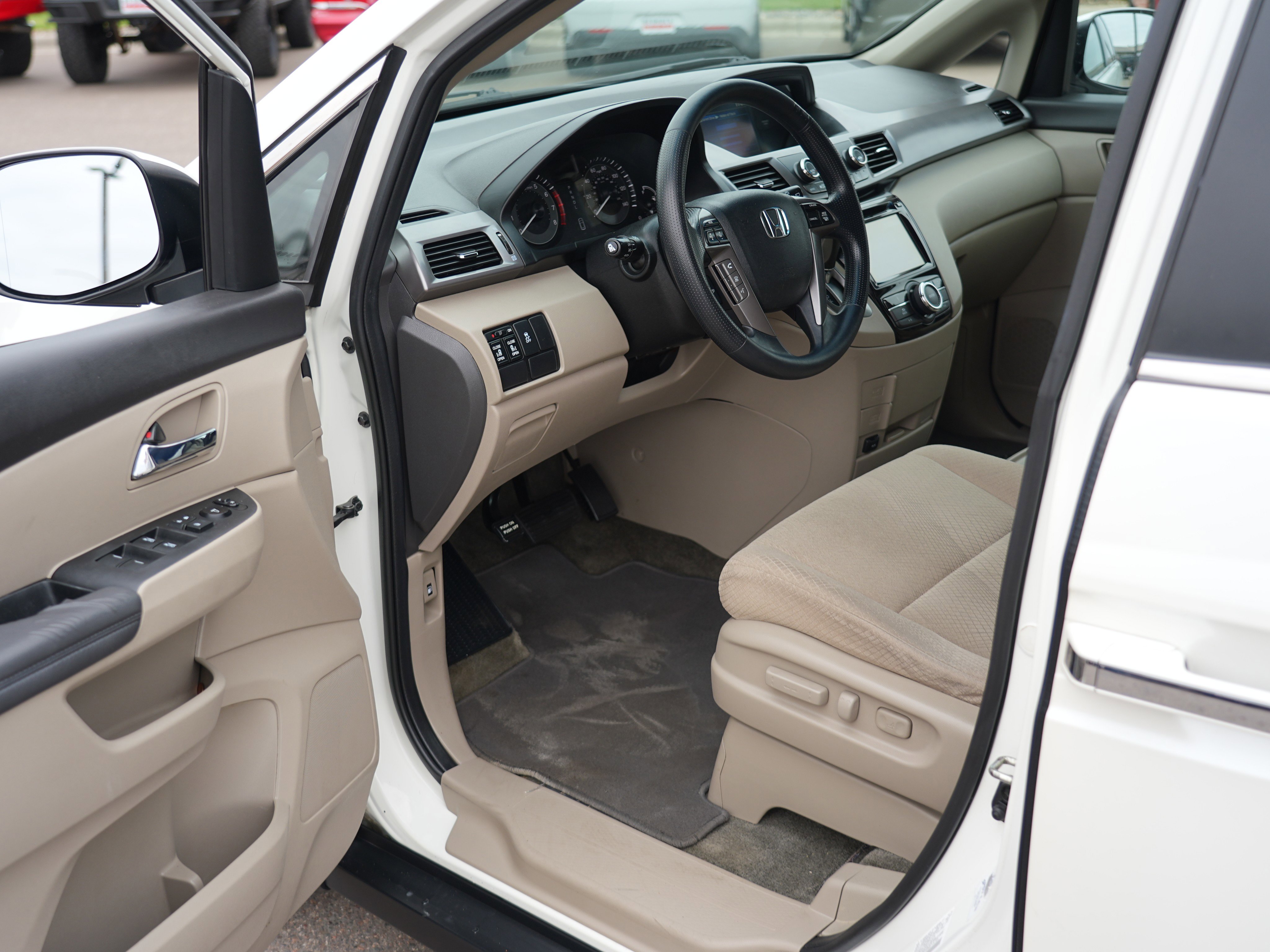 Used 2016 Honda Odyssey EX image 13