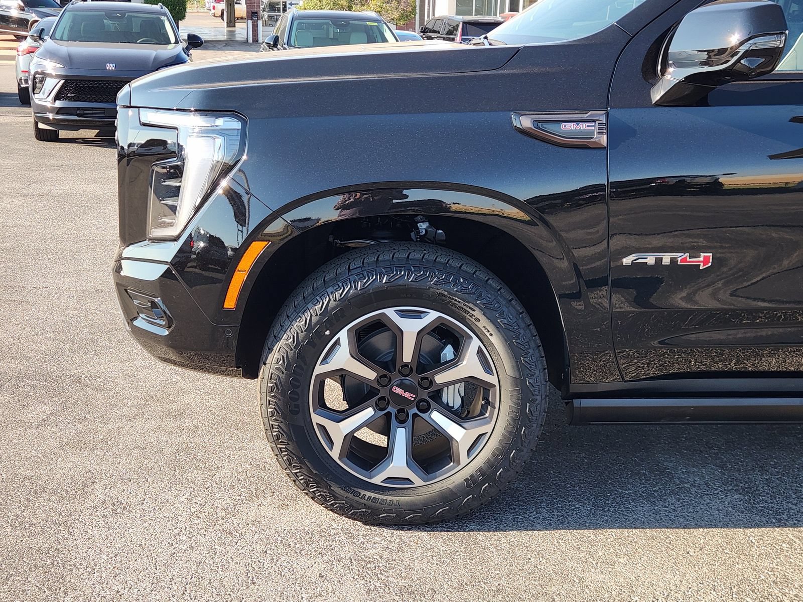 New 2026 GMC Yukon AT4 Ultimate w/ LPO, Floor Liner Package AWD/4WD image 9