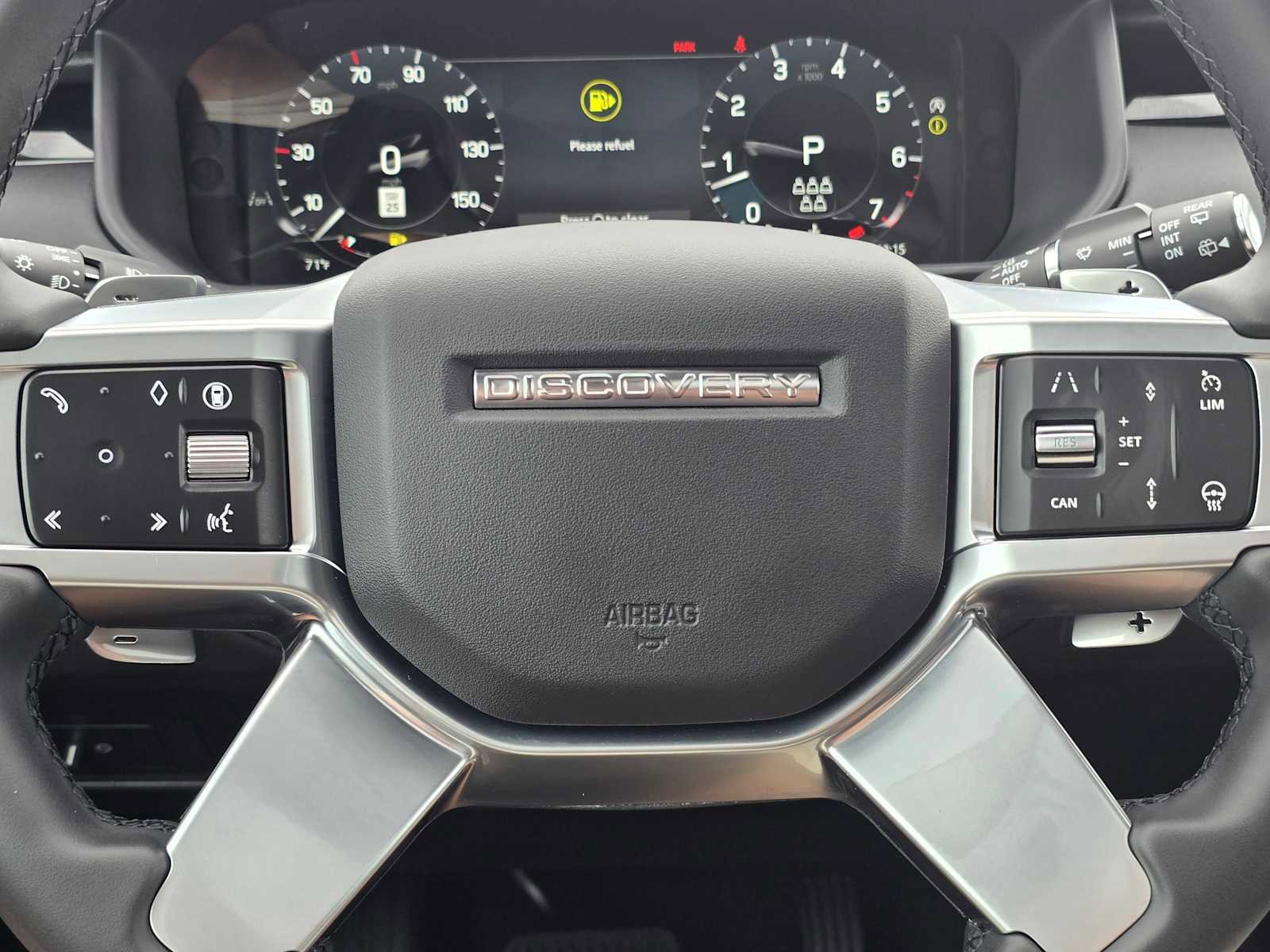 New 2025 Land Rover Discovery S image 27