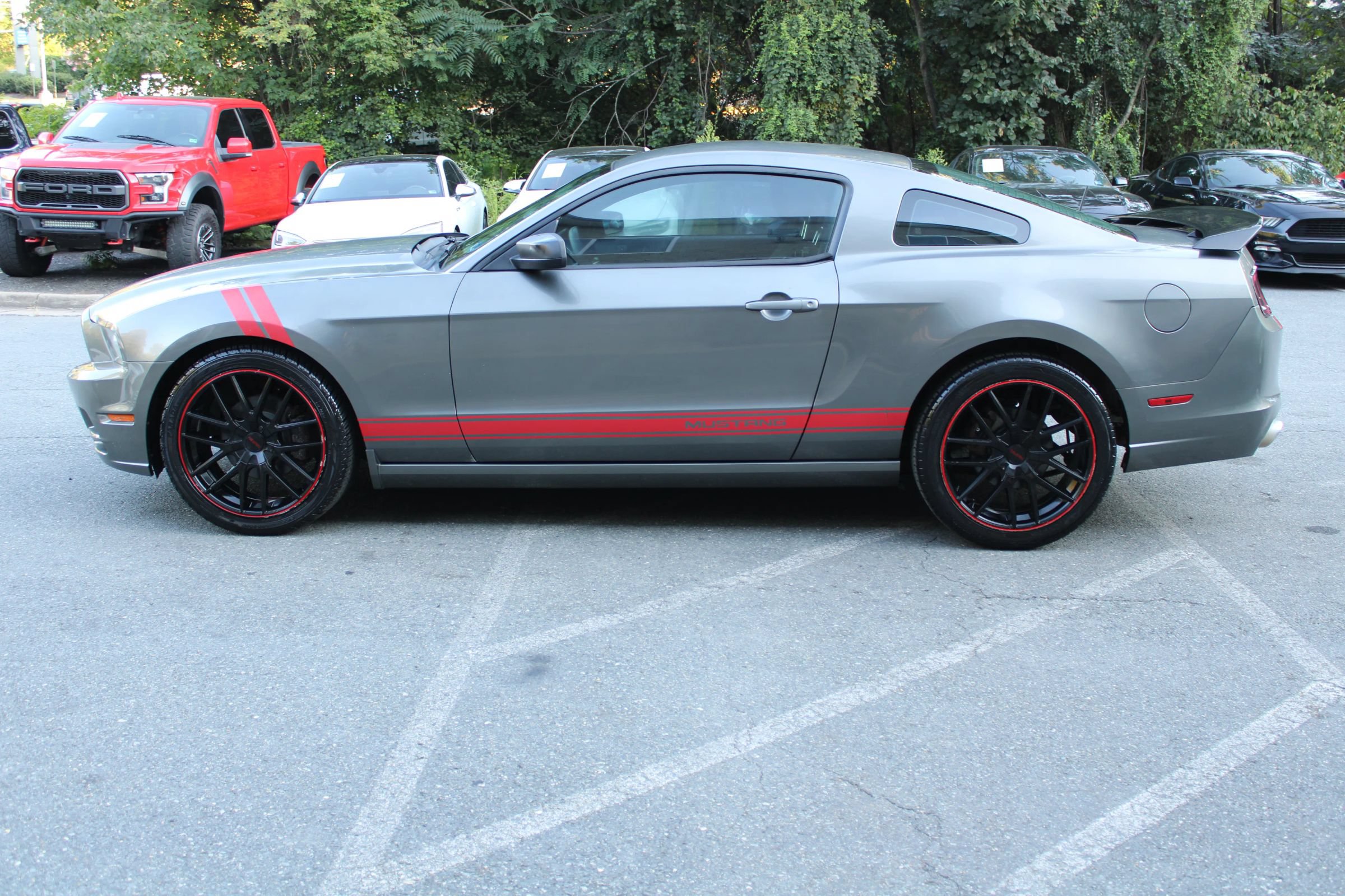 Used 2014 Ford Mustang Coupe RWD image 20