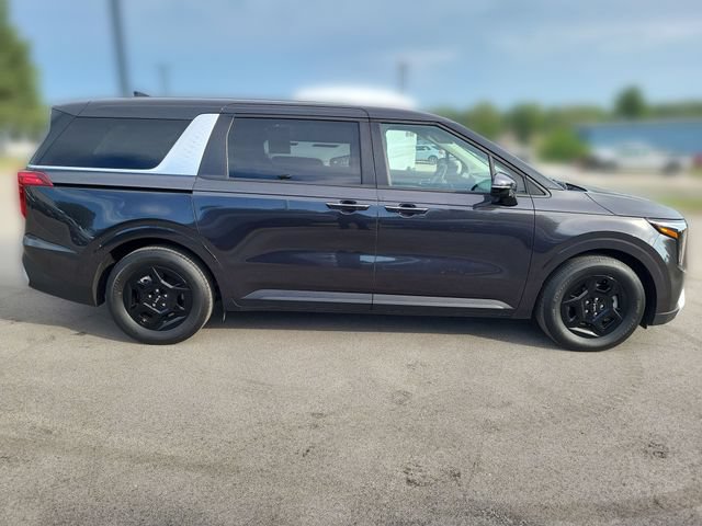 Certified 2026 Kia Carnival FWD image 8