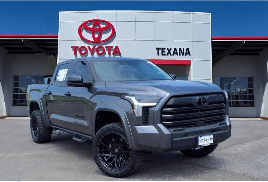 New 2024 Toyota Tundra SR5