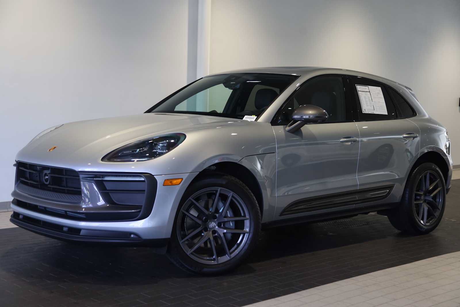 Used 2026 Porsche Macan Turbo AWD/4WD image 1