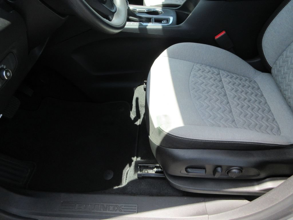 Used 2024 Chevrolet Equinox LS w/ LS Convenience Package FWD image 19