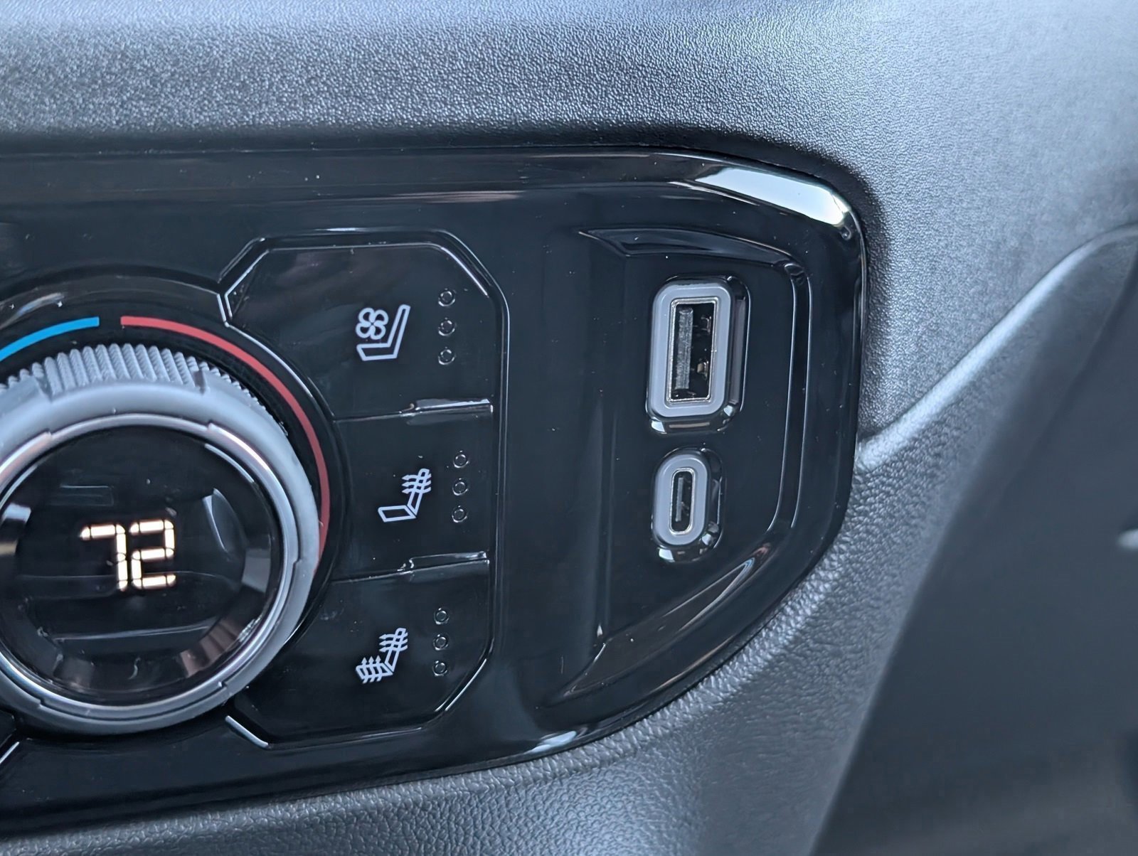 New 2026 Chevrolet Silverado 2500 LTZ w/ LTZ Premium Package image 9