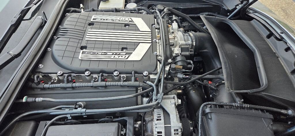 Used 2015 Chevrolet Corvette Z06 w/ 3LZ Preferred Equipment Group image 37
