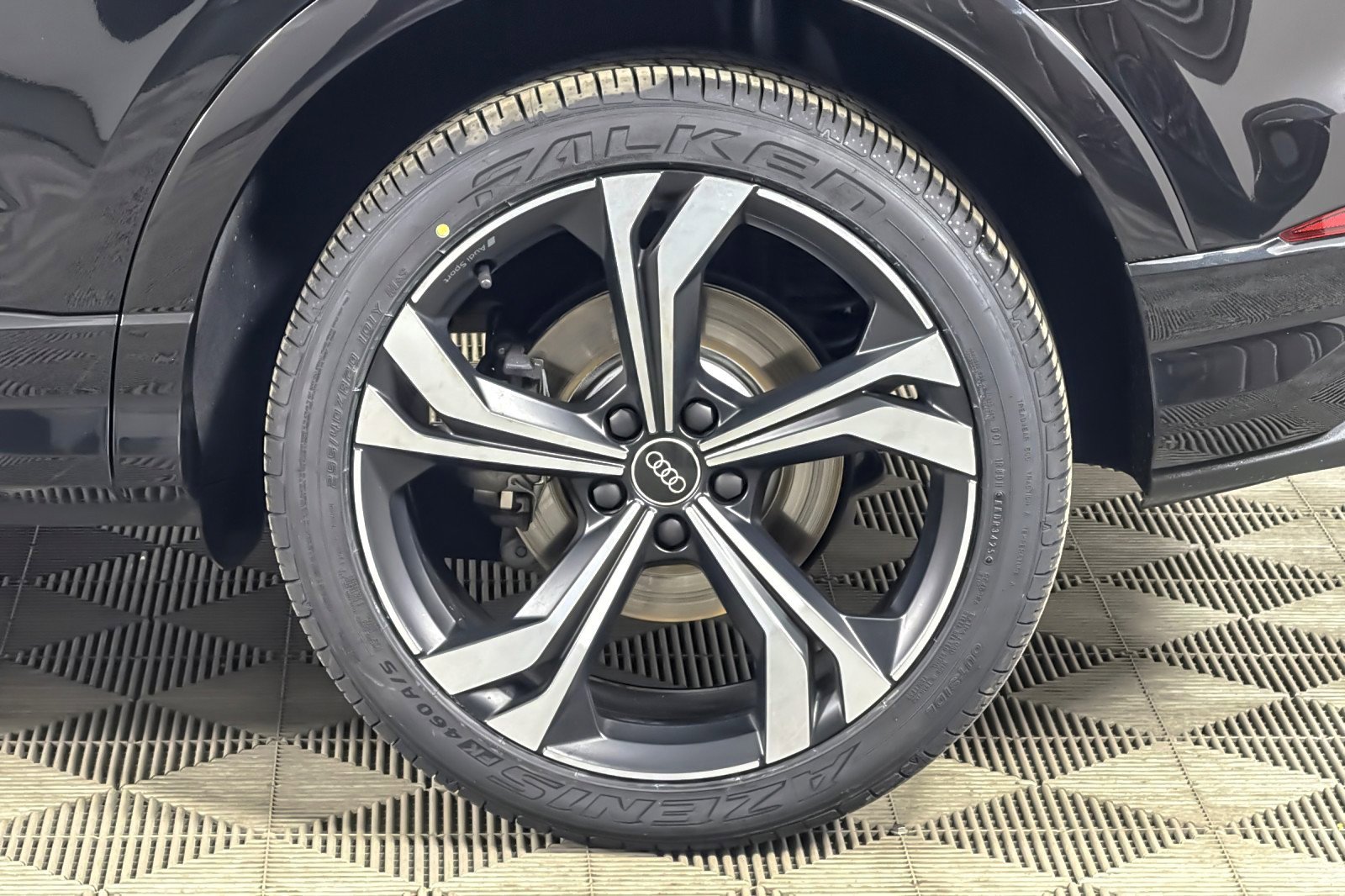 Used 2023 Audi Q3 2.0T Premium Plus w/ Premium Plus Package image 26