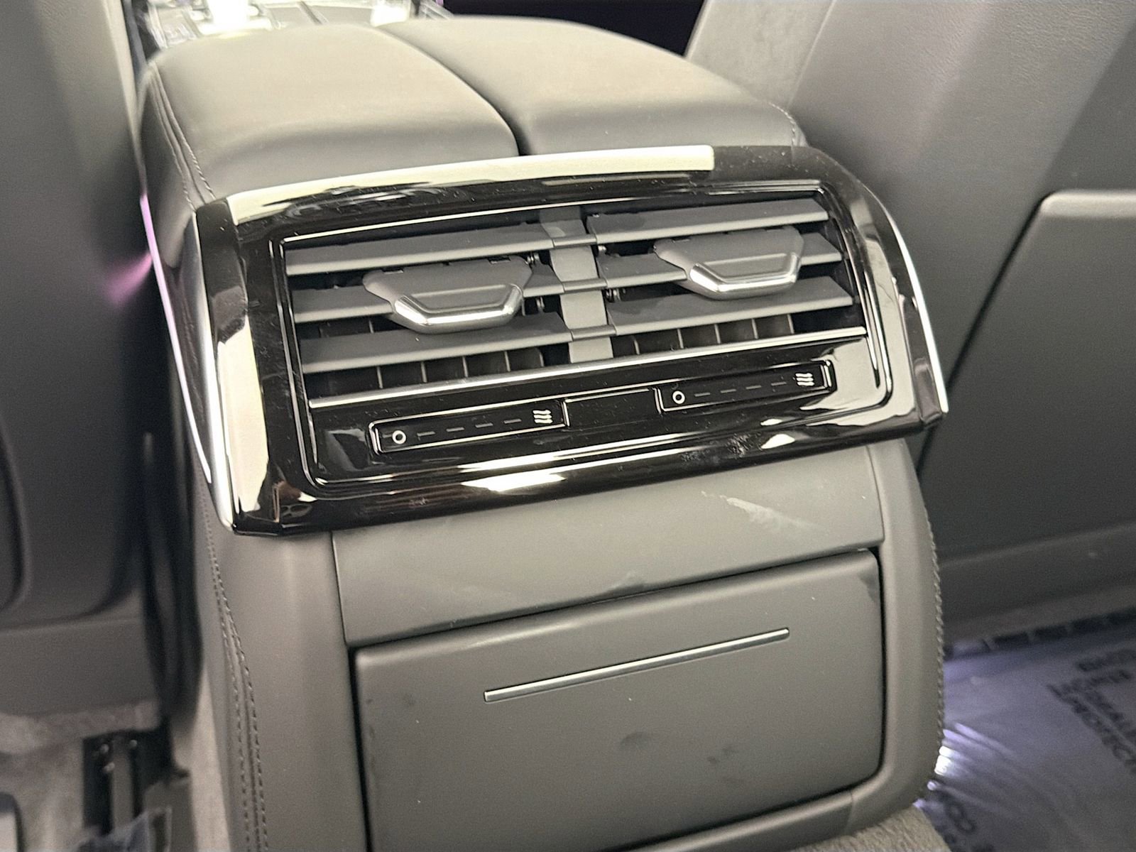 New 2026 Audi A8 L 3.0T image 27