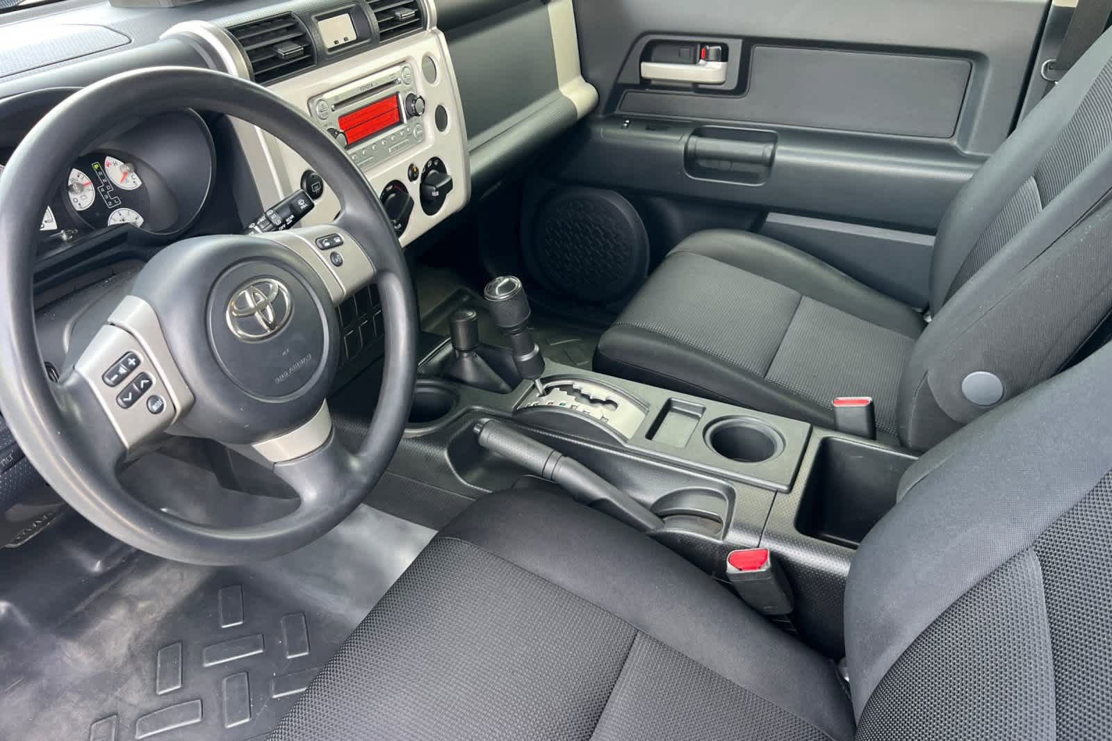 Used 2013 Toyota FJ Cruiser 4WD w/ Convenience Pkg image 11