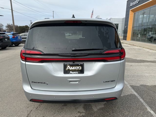 New 2026 Chrysler Pacifica Limited w/ S Appearance Package FWD image 7