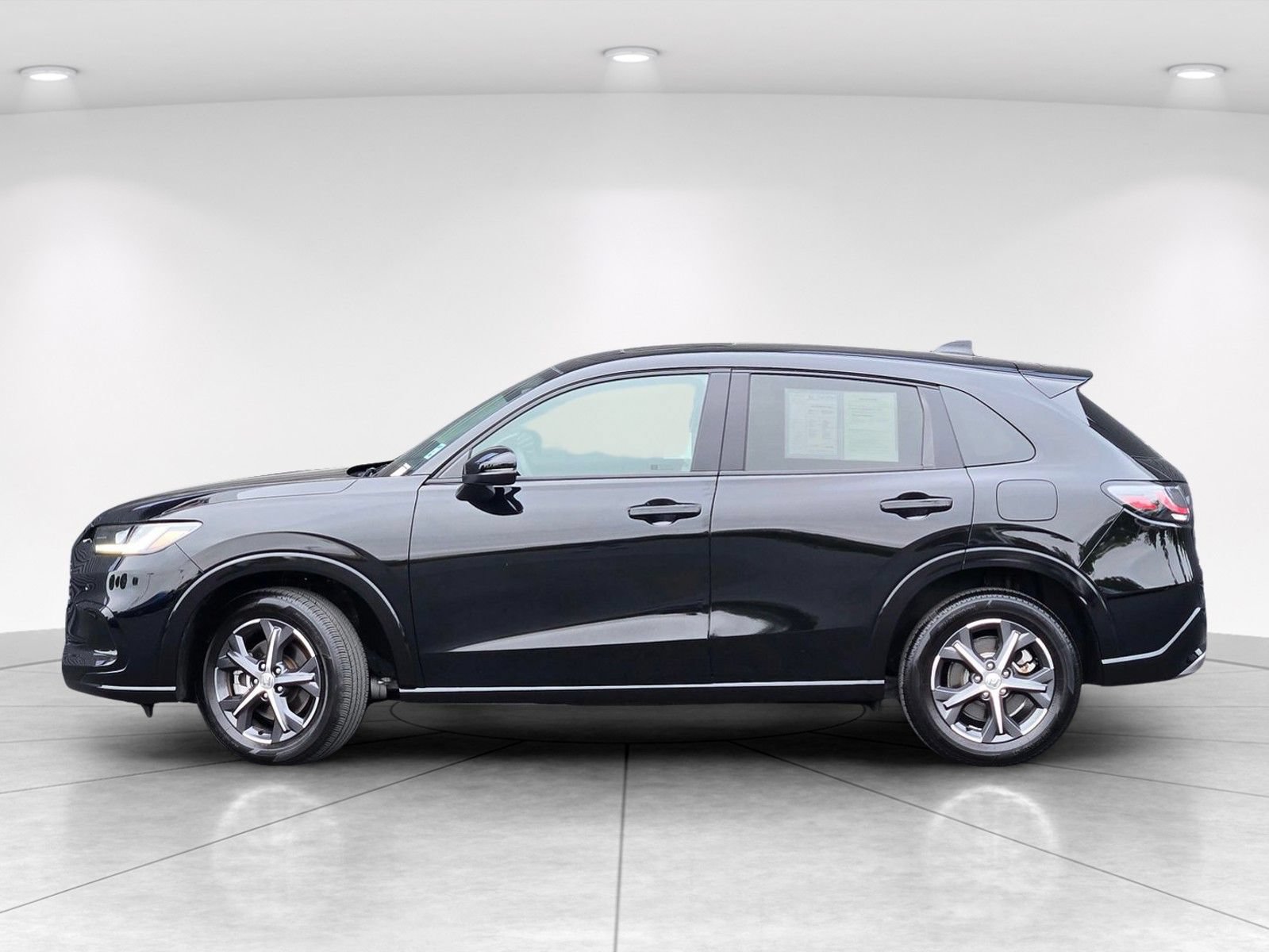 Used 2025 Honda HR-V EX-L image 3