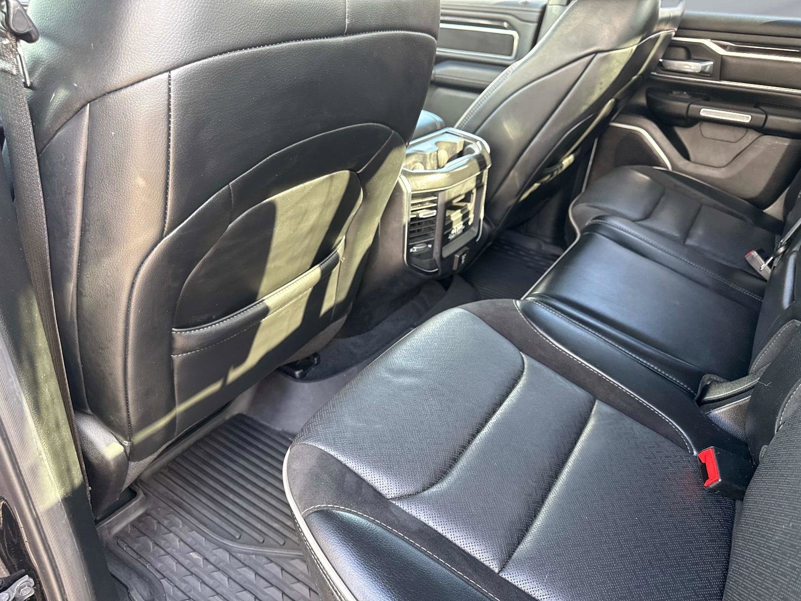 Used 2019 RAM 1500 Laramie image 14