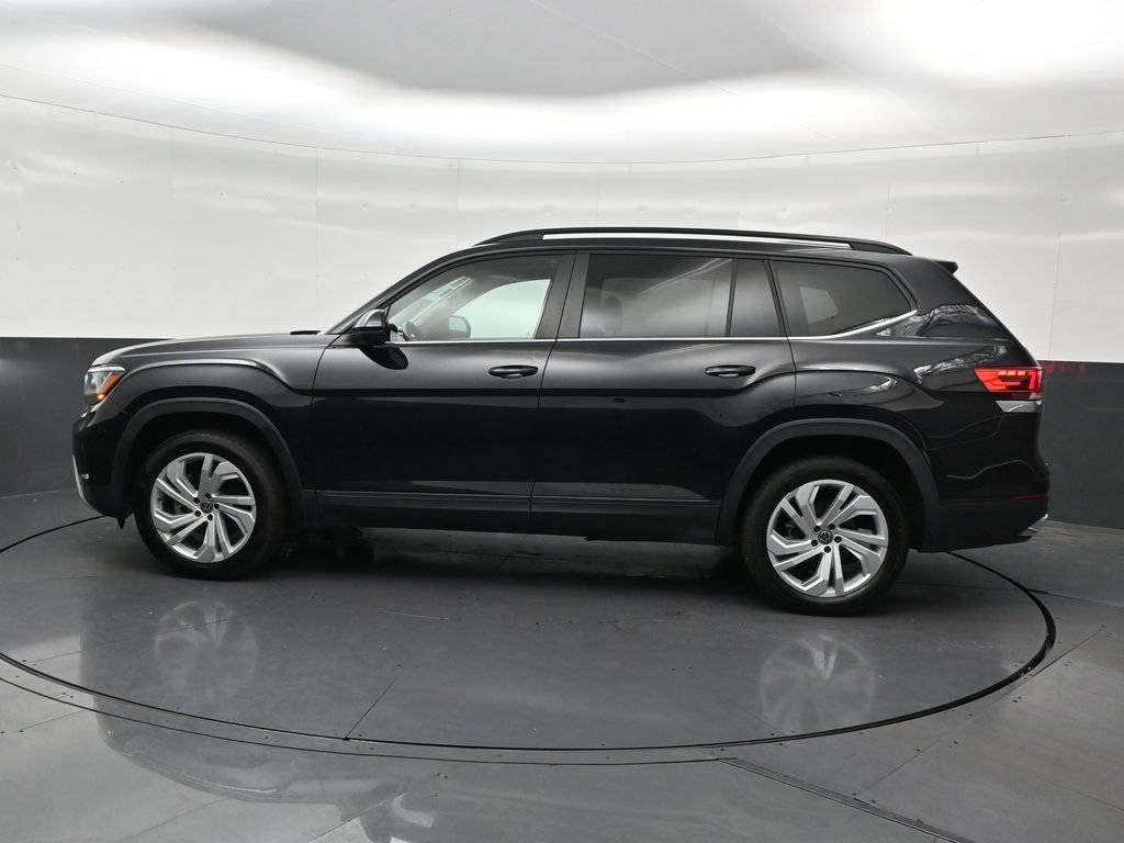 Used 2021 Volkswagen Atlas SE w/ Panoramic Sunroof Package FWD image 2