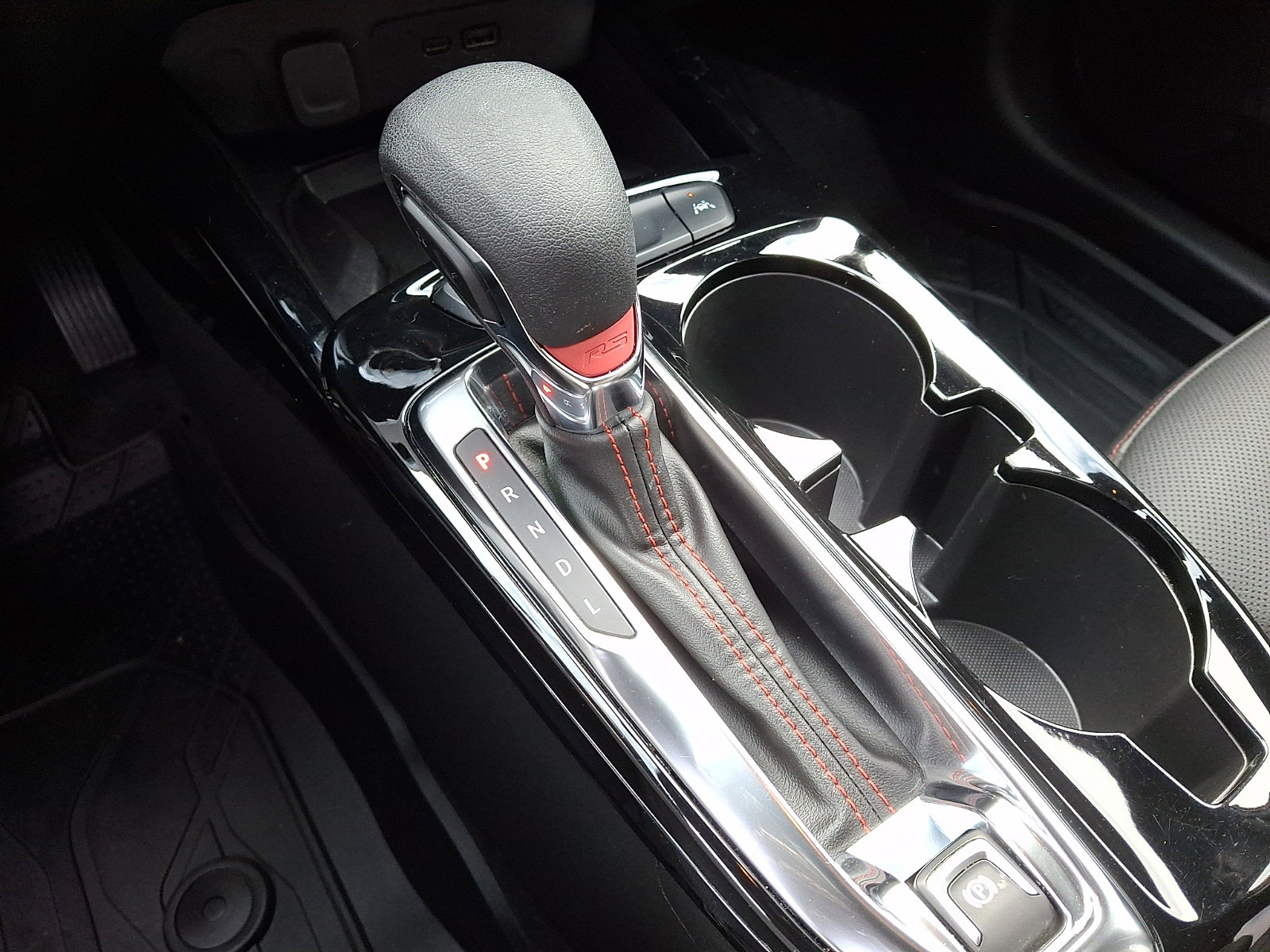 Used 2024 Chevrolet Trax RS w/ Sunroof Package image 17