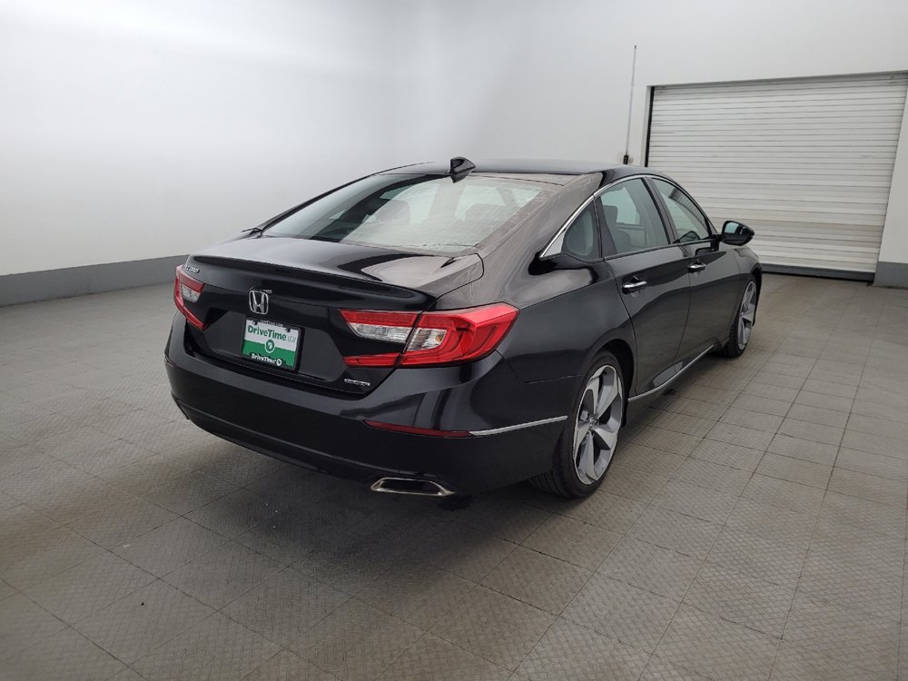 Used 2018 Honda Accord Touring image 9