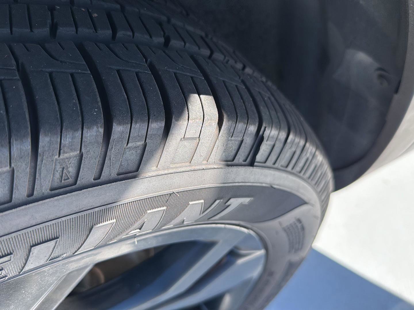 Used 2023 Volkswagen Atlas SE image 36