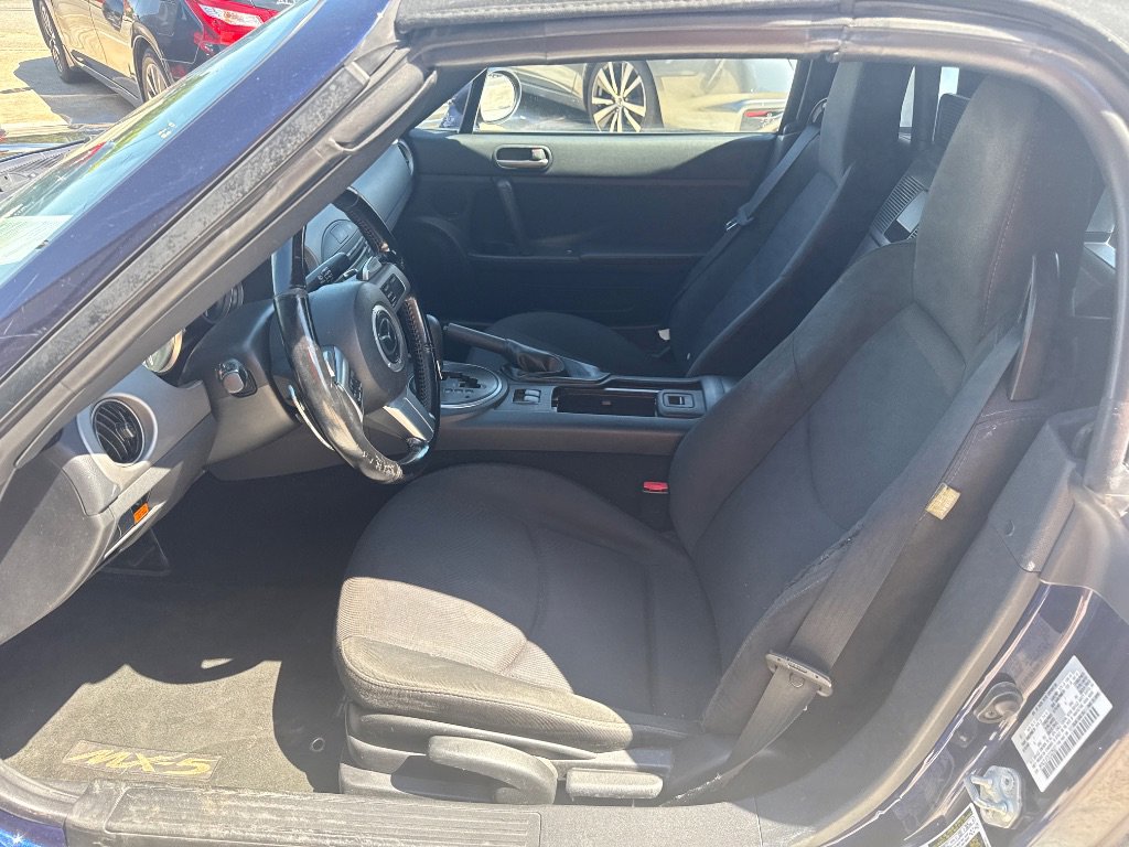 Used 2012 MAZDA MX-5 Miata Sport RWD image 11