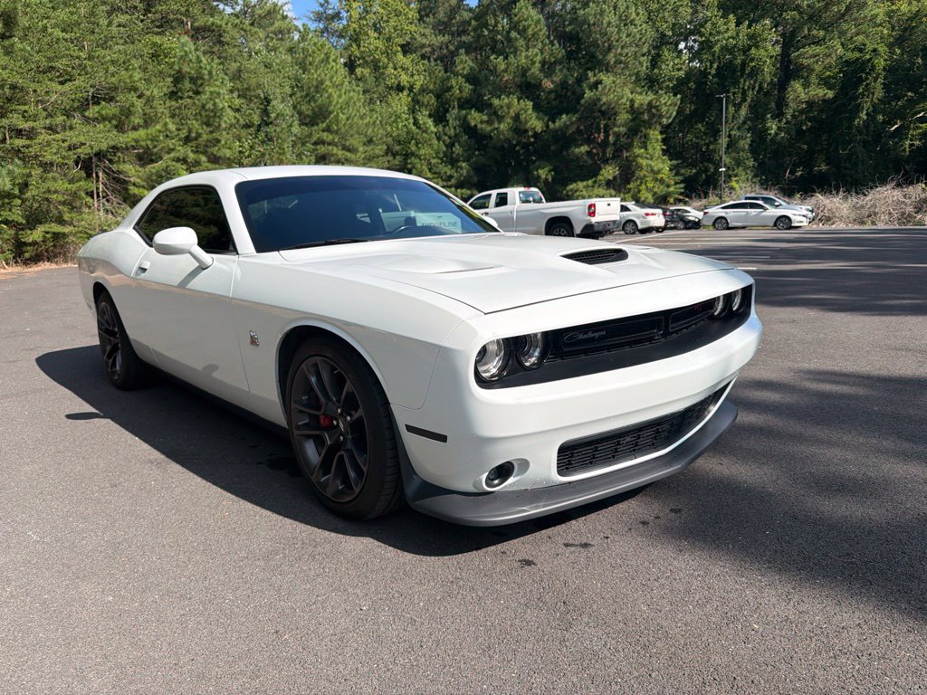 Used 2022 Dodge Challenger R/T Scat Pack w/ Driver Convenience Group RWD image 4