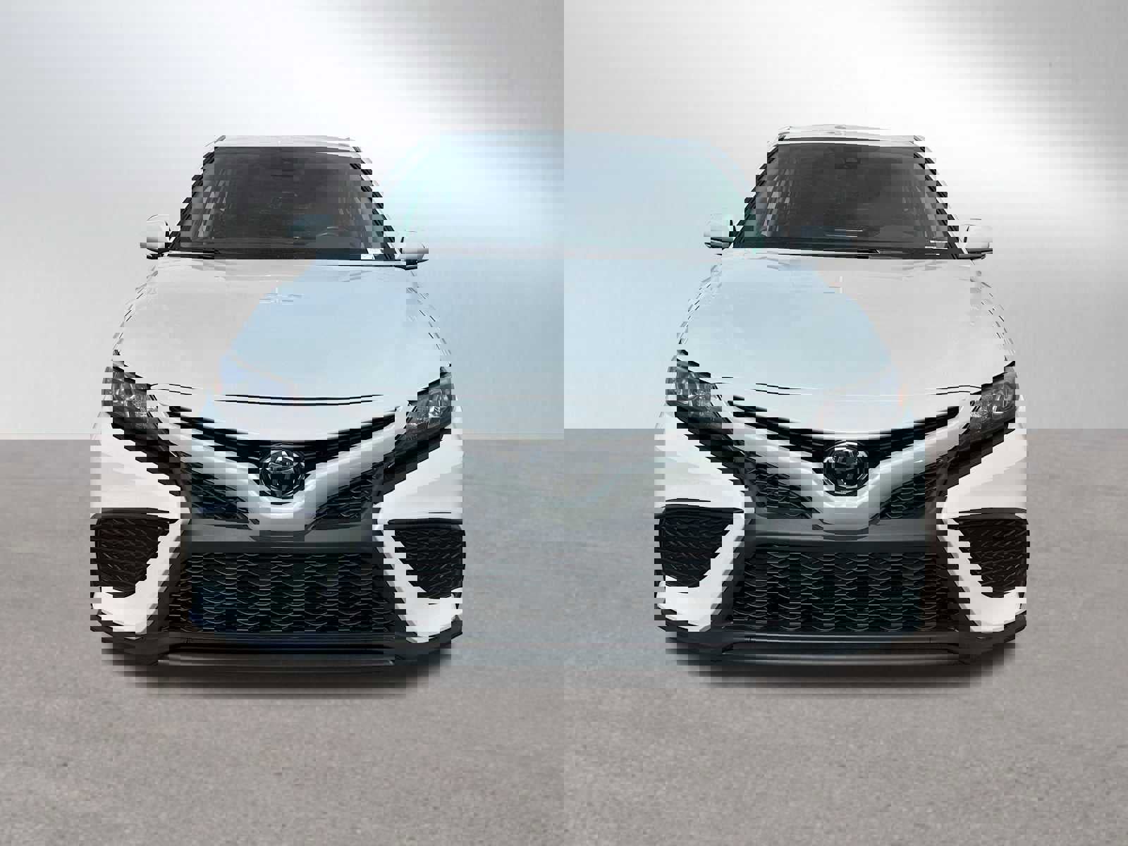 Used 2023 Toyota Camry SE image 2