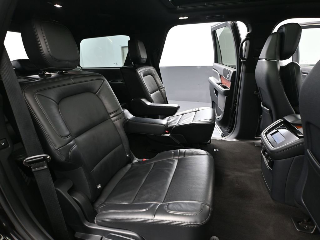 Used 2024 Lincoln Navigator Reserve image 49