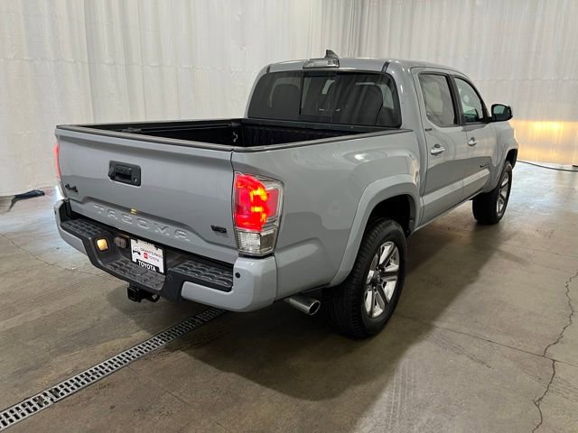 Used 2019 Toyota Tacoma Limited image 4