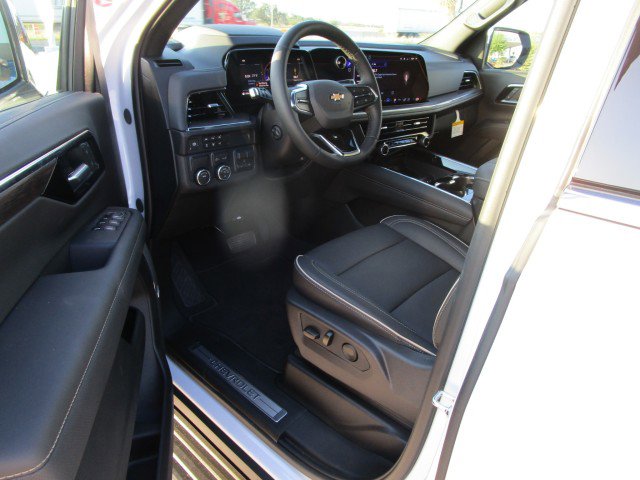 New 2026 Chevrolet Suburban Premier image 13