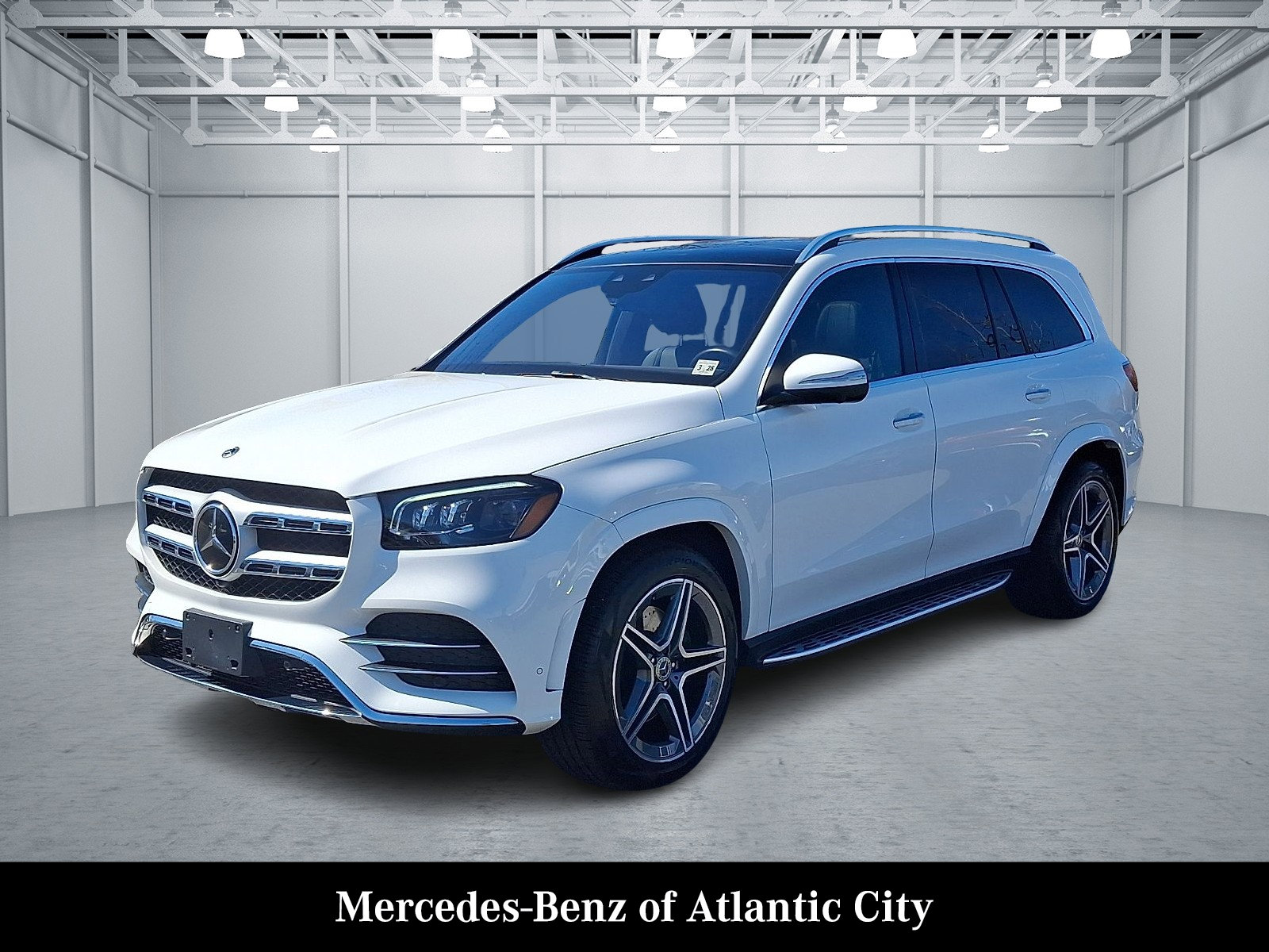 Used 2023 Mercedes-Benz GLS 580 4MATIC image 3