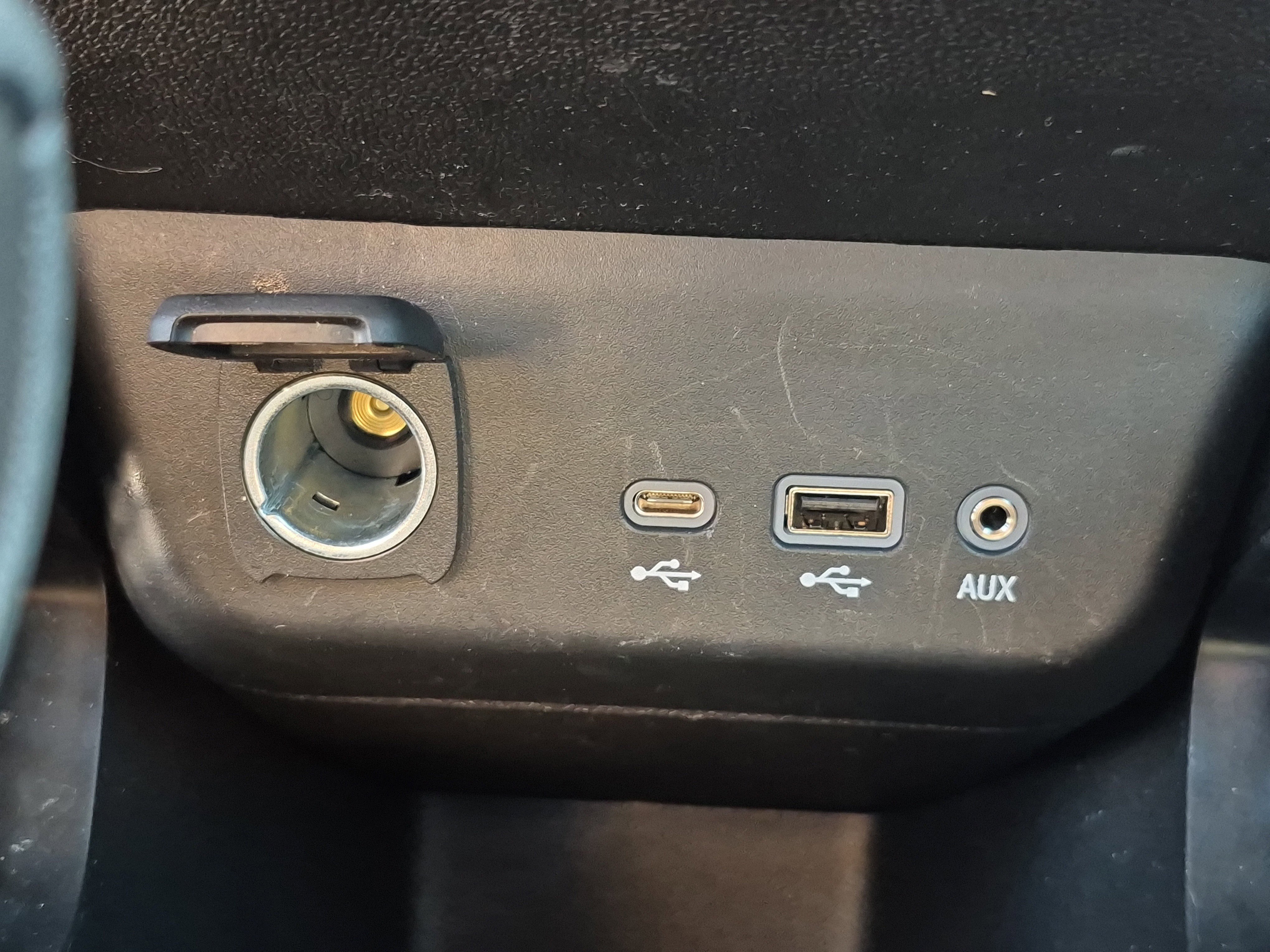 Used 2023 Chevrolet TrailBlazer LT w/ Convenience Package image 31