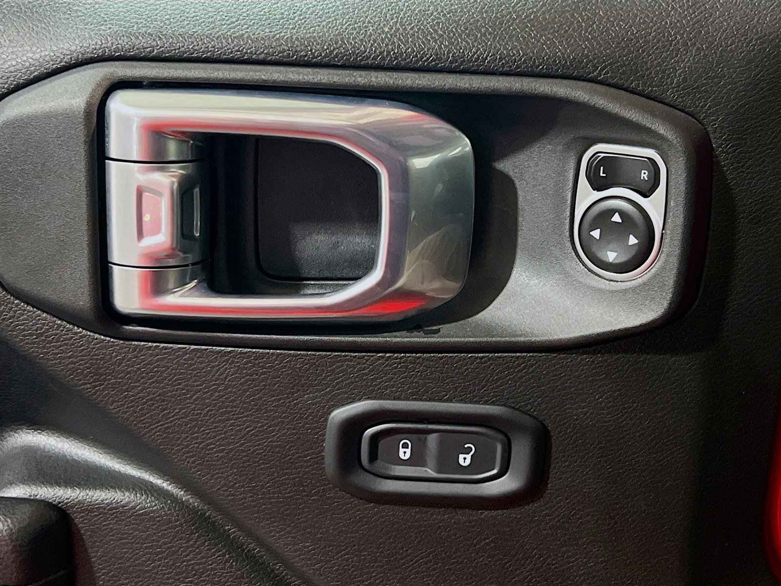 Used 2023 Jeep Gladiator Willys image 13