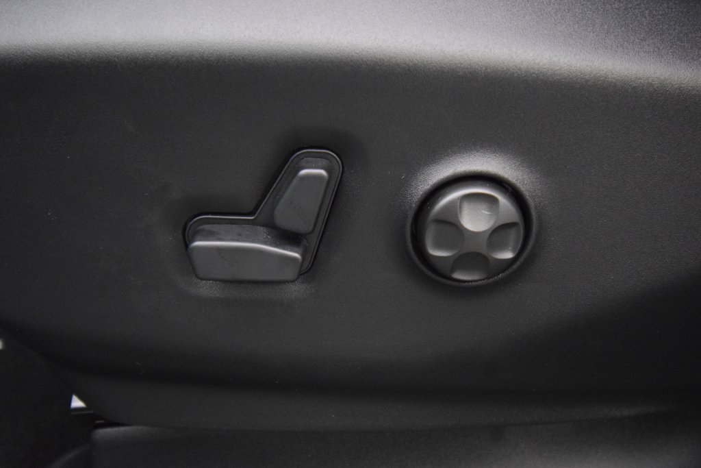 New 2027 Chrysler Pacifica LX FWD image 32