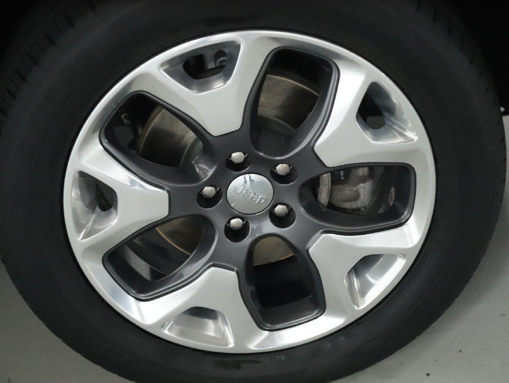Used 2018 Jeep Compass Limited w/ Safe & Security Group AWD/4WD image 9