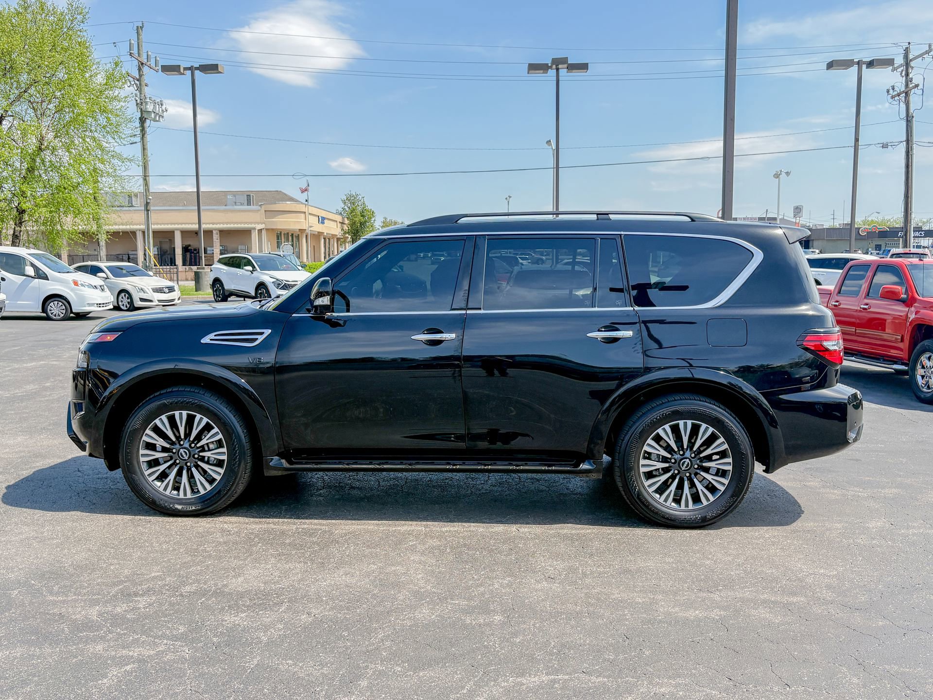 Used 2022 Nissan Armada SL w/ Midnight Edition Package image 11