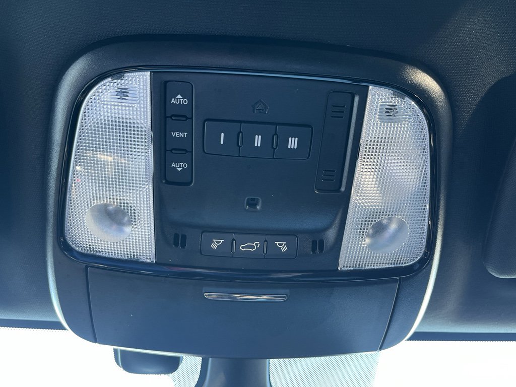 Used 2024 Dodge Durango GT image 27