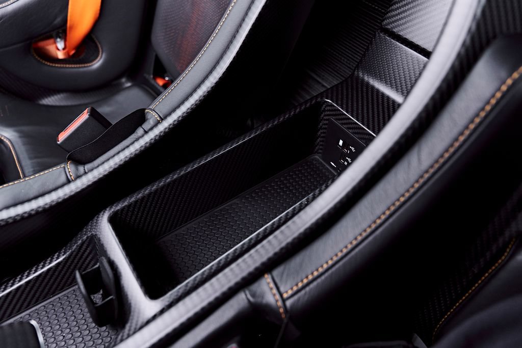 Used 2019 McLaren Senna RWD image 86