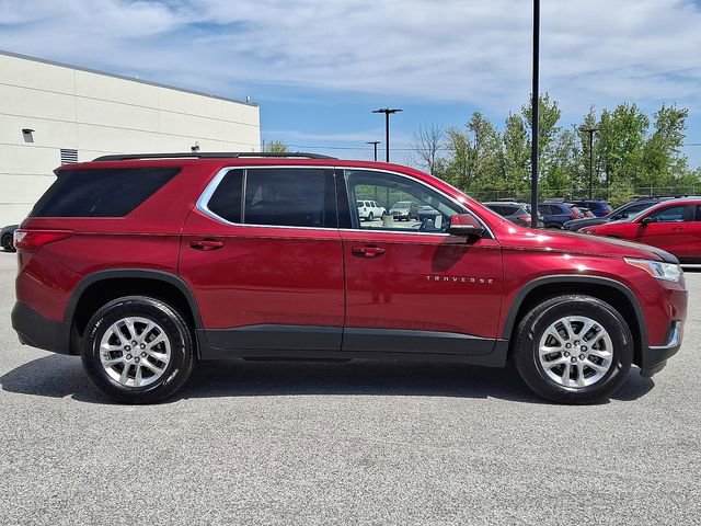 Used 2021 Chevrolet Traverse LT image 10