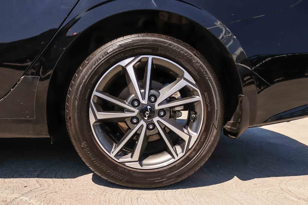 Used 2022 Kia Forte LXS FWD image 10