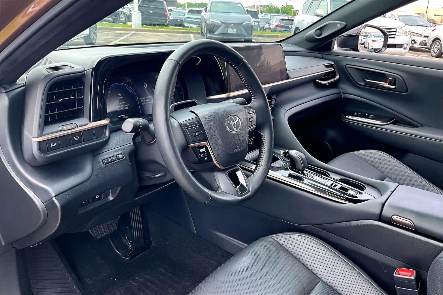 Used 2024 Toyota Crown Platinum AWD/4WD image 16