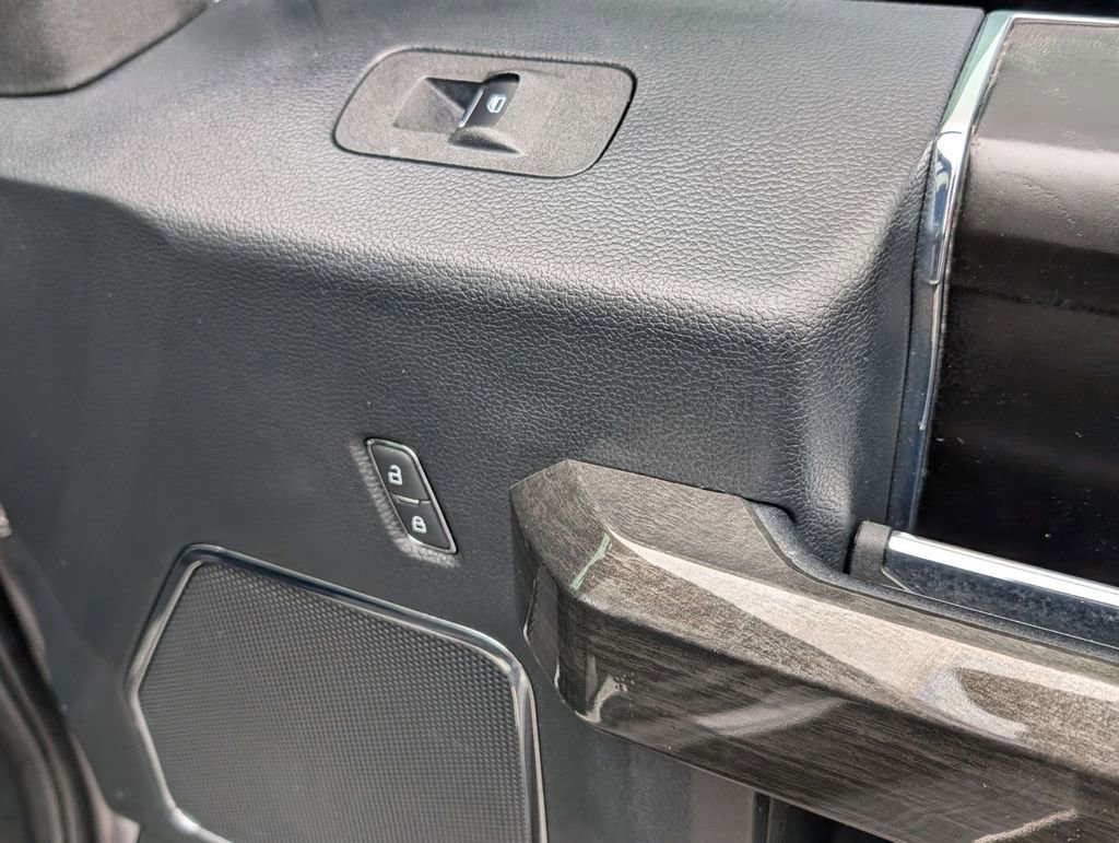 Used 2019 Ford F150 Platinum w/ Equipment Group 701A Luxury image 50