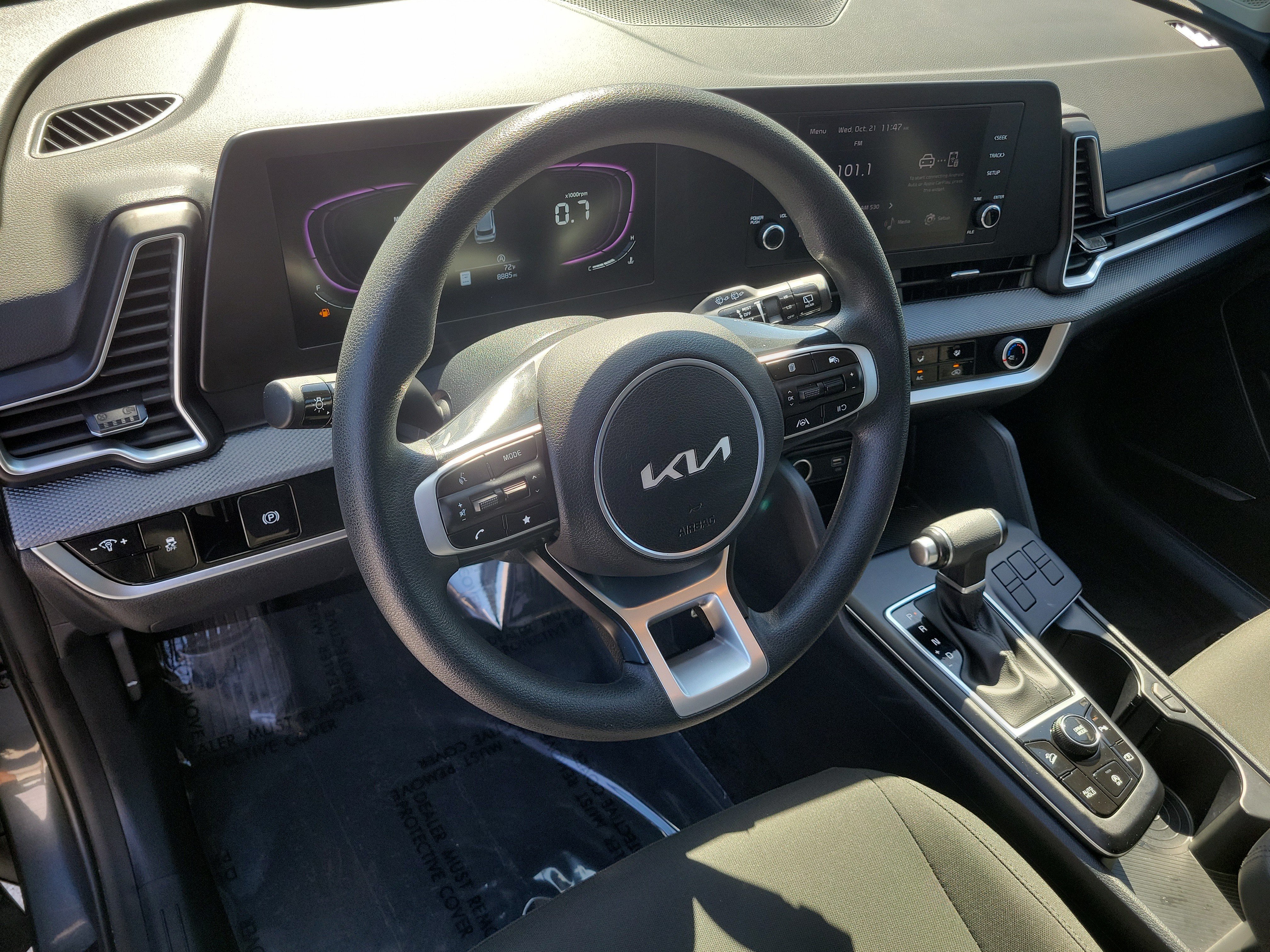 Used 2025 Kia Sportage LX FWD image 9
