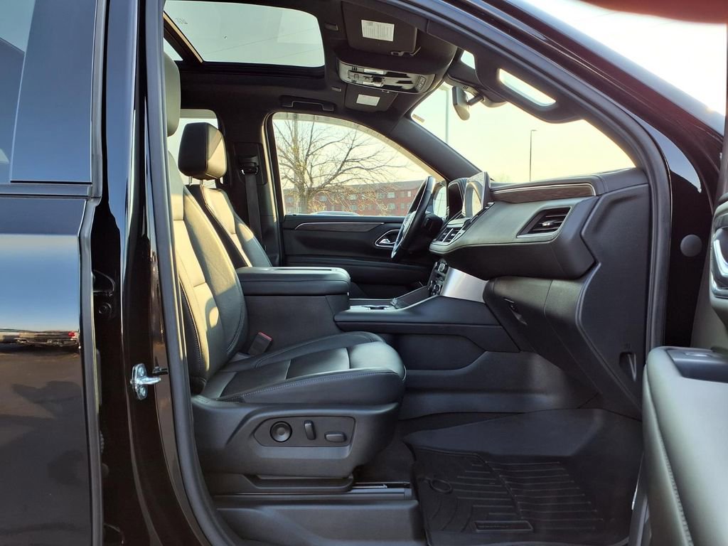 Used 2021 Chevrolet Tahoe Z71 w/ Z71 Signature Package AWD/4WD image 33