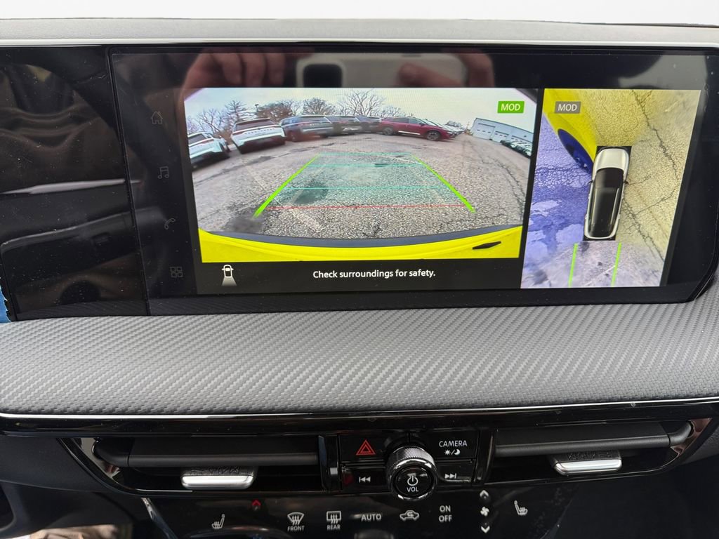 New 2026 Nissan Kicks SR w/ SR Premium Package image 13