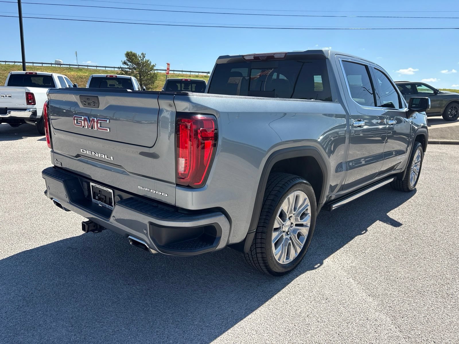 Used 2020 GMC Sierra 1500 Denali w/ Denali Ultimate Package AWD/4WD image 6