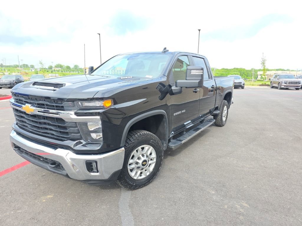 Used 2025 Chevrolet Silverado 2500 LT w/ Convenience Package AWD/4WD image 1