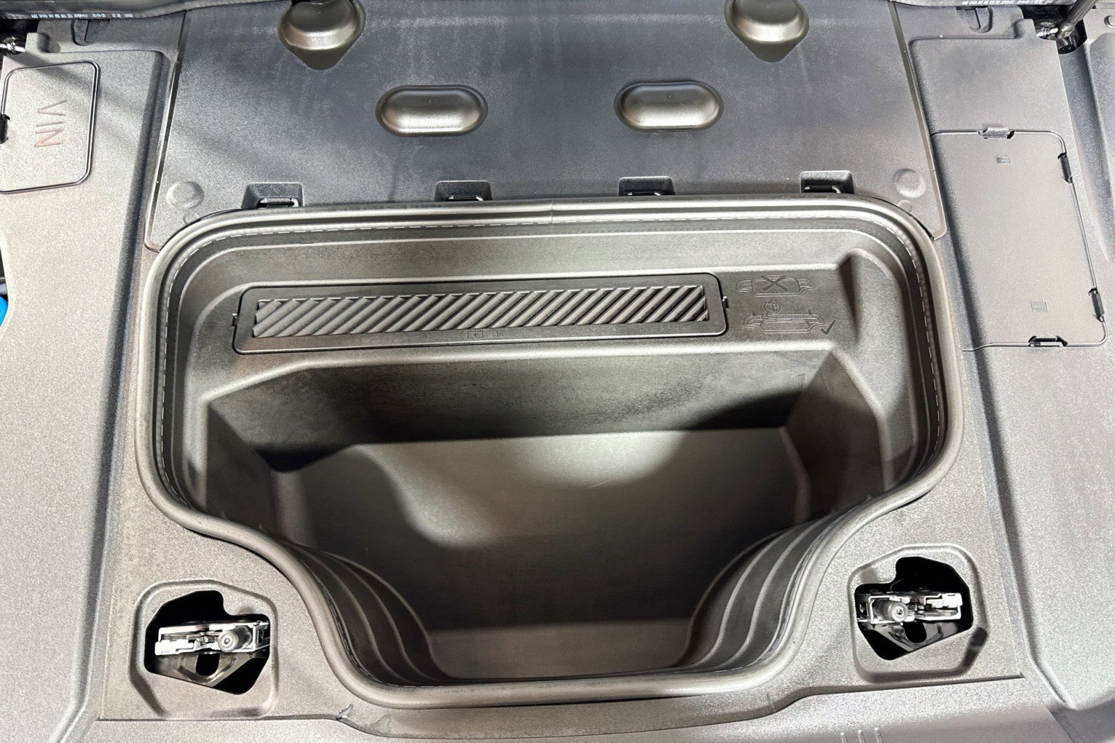 Used 2025 Audi A6 e-tron Prestige w/ Black Warm Weather Package RWD image 28