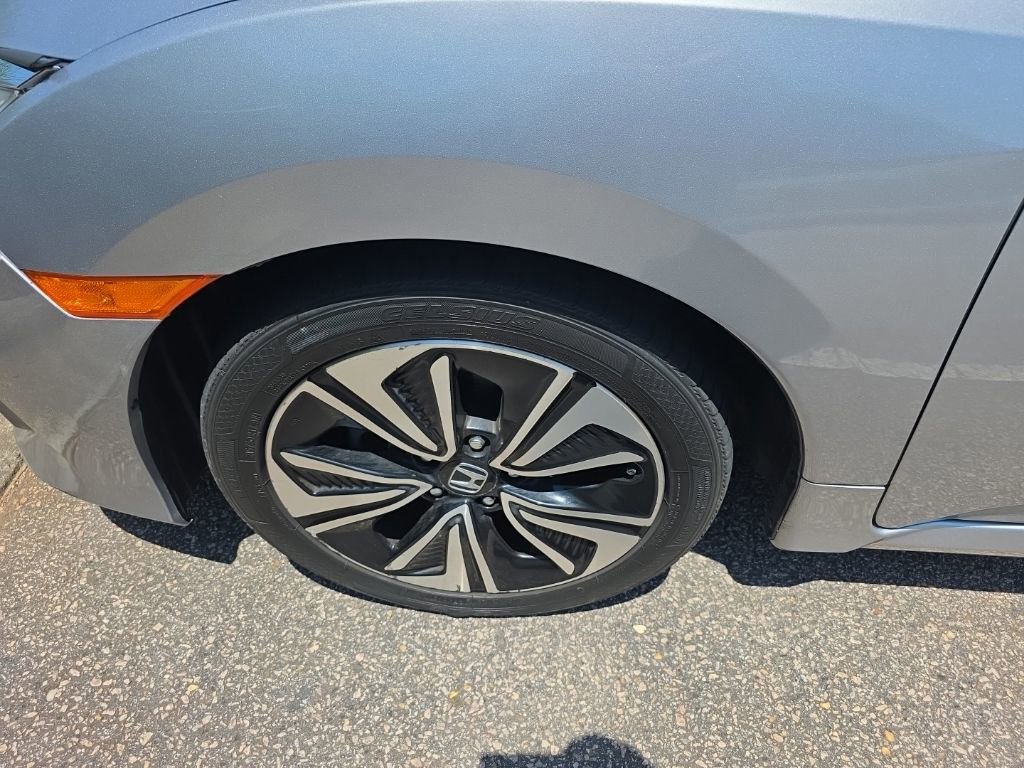 Used 2017 Honda Civic EX-T image 7