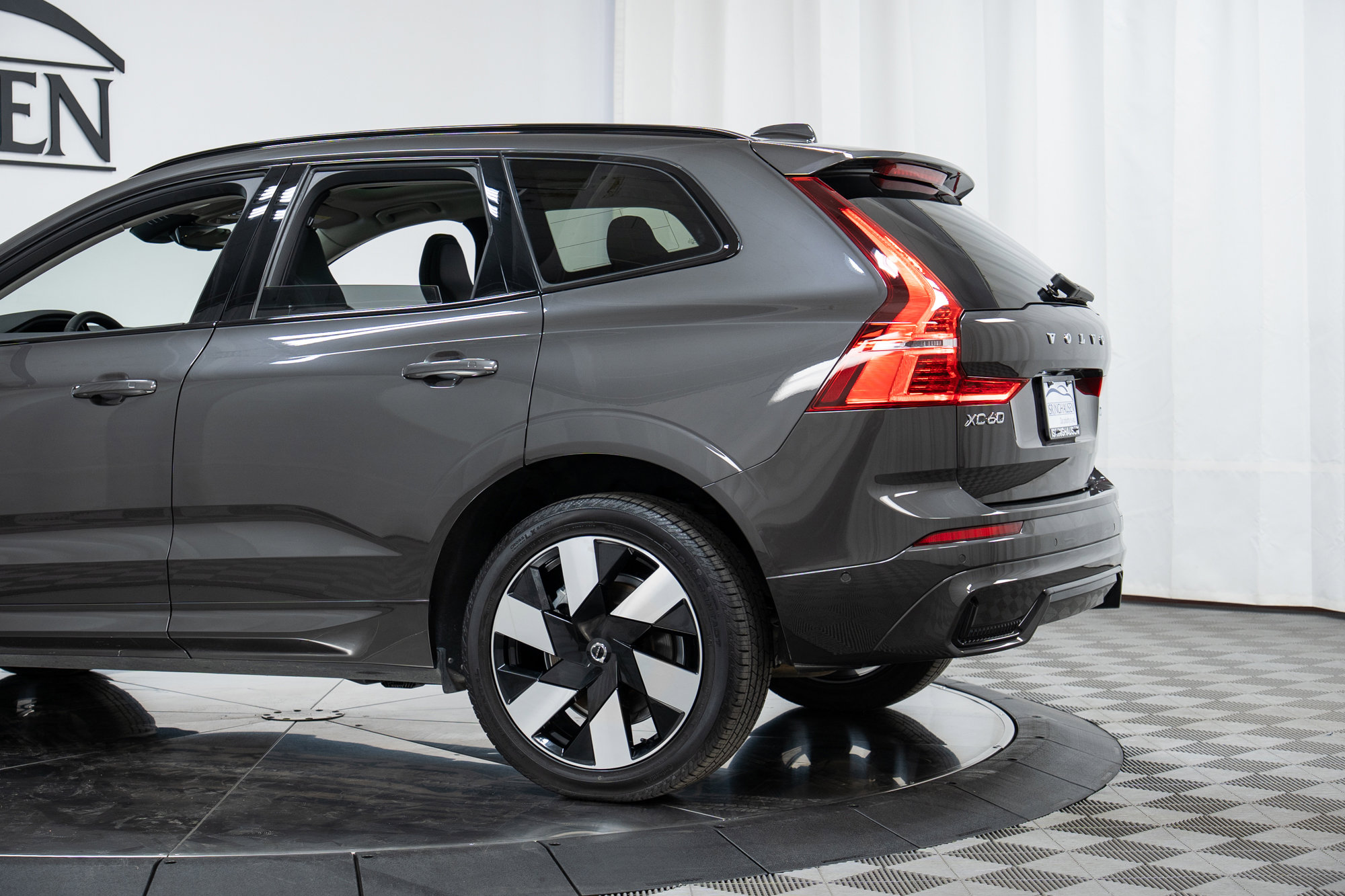 Used 2025 Volvo XC60 T8 Plus w/ Climate Package image 29