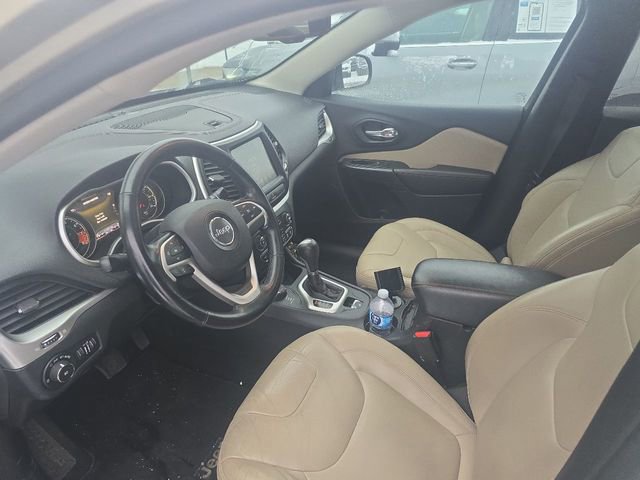 Used 2015 Jeep Cherokee Limited image 2